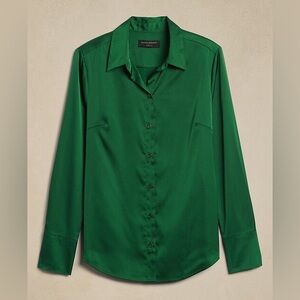 BANANA REPUBLIC GREEN SATIN CLASSIC BLOUSE NWT